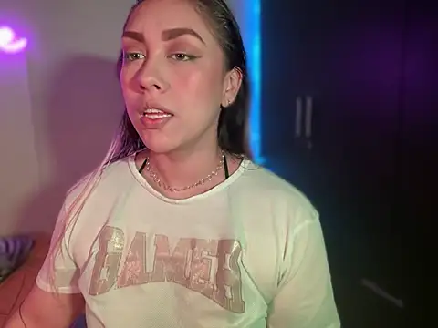 Snapshot of Im_sophiie chatting on 01/28/25, 05:54 Im sophiie online show from 01/28/25, 05:54