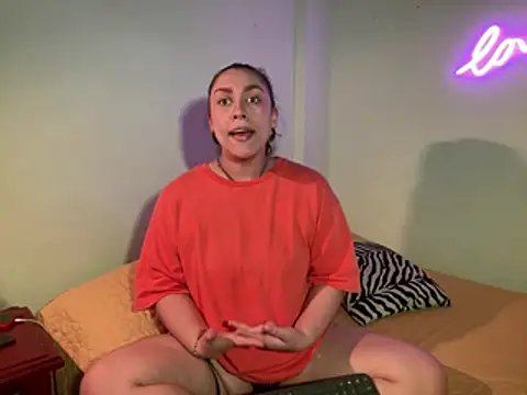 Snapshot of Im_sophiie chatting on 02/02/25, 09:40 Im sophiie online show from 02/02/25, 09:40