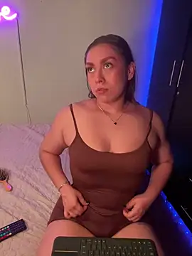 Snapshot of Im_sophiie chatting on 02/14/25, 09:13 Im sophiie online show from 02/14/25, 09:13