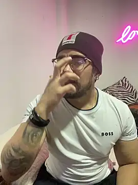 Snapshot of Im_sophiie chatting on 02/20/25, 05:55 Im sophiie online show from 02/20/25, 05:55