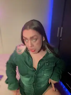 Snapshot of Im_sophiie chatting on 02/23/25, 09:00 Im sophiie online show from 02/23/25, 09:00