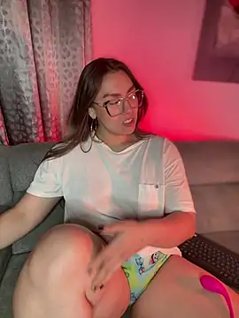 Snapshot of Im_sophiie chatting on 03/11/25, 09:13 Im sophiie online show from 03/11/25, 09:13