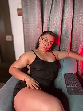 Snapshot of Im_sophiie chatting on 03/18/25, 09:20 Im sophiie online show from 03/18/25, 09:20