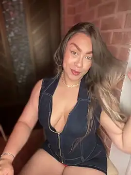 Snapshot of Im_sophiie chatting on 03/20/25, 05:57 Im sophiie online show from 03/20/25, 05:57