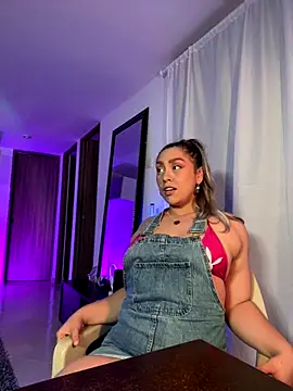 Snapshot of Im_sophiie chatting on 09/16/25, 06:47 Im sophiie online show from 09/16/25, 06:47