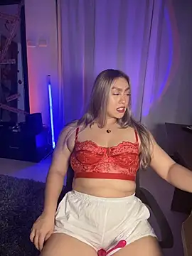 Snapshot of Im_sophiie chatting on 10/19/25, 06:25 Im sophiie online show from 10/19/25, 06:25