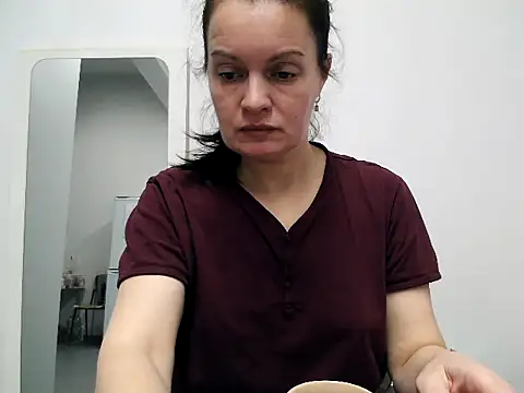 Snapshot of LoveNBloom chatting on 12/14/24, 04:31 LoveNBloom online show from 12/14/24, 04:31