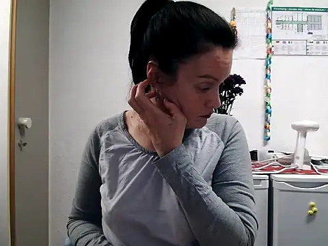 Snapshot of LoveNBloom chatting on 03/07/25, 07:49 LoveNBloom online show from 03/07/25, 07:49