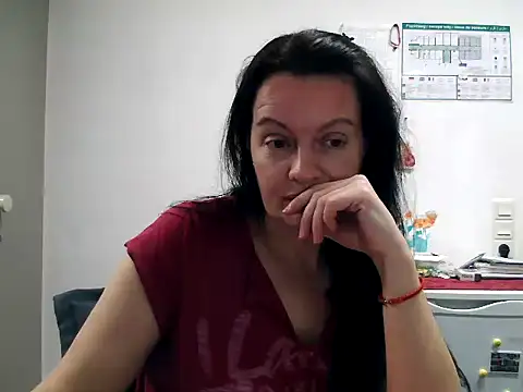 Snapshot of LoveNBloom chatting on 03/11/26, 06:58 LoveNBloom online show from 03/11/26, 06:58