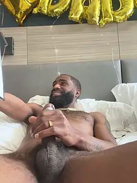 Snapshot of SlxmXBlxck chatting on 02/17/26, 01:40 SlxmXBlxck online show from 02/17/26, 01:40