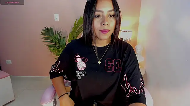 Ciara8 online show from 10/21/25, 07:25