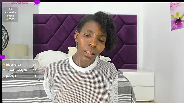 Snapshot of AlmaSean chatting on 12/05/24, 09:17 AlmaSean online show from 12/05/24, 09:17