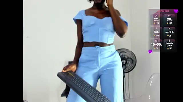 Snapshot of AlmaSean chatting on 01/13/25, 07:21 AlmaSean online show from 01/13/25, 07:21