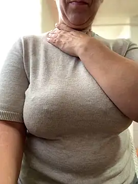 Snapshot of sweetmystery1 chatting on 10/15/25, 01:55 sweetmystery1 online show from 10/15/25, 01:55