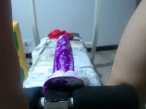 Snapshot of angellsexx20 chatting on 02/28/25, 10:28 angellsexx20 online show from 02/28/25, 10:28