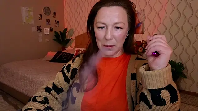 vanessawis  online show from 03/21/25, 01:13