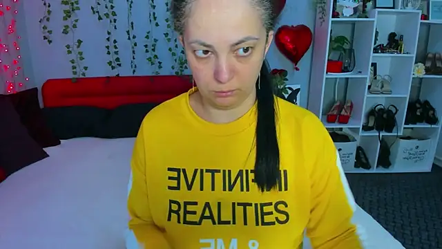 DarlingMilf online show from 04/24/26, 06:21