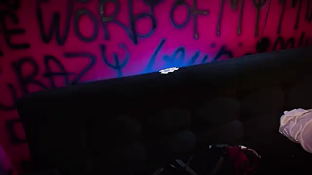 Snapshot of Laura_takint chatting on 02/04/25, 04:08 Laura takint online show from 02/04/25, 04:08