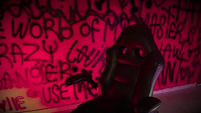 Snapshot of Laura_takint chatting on 02/11/25, 04:02 Laura takint online show from 02/11/25, 04:02