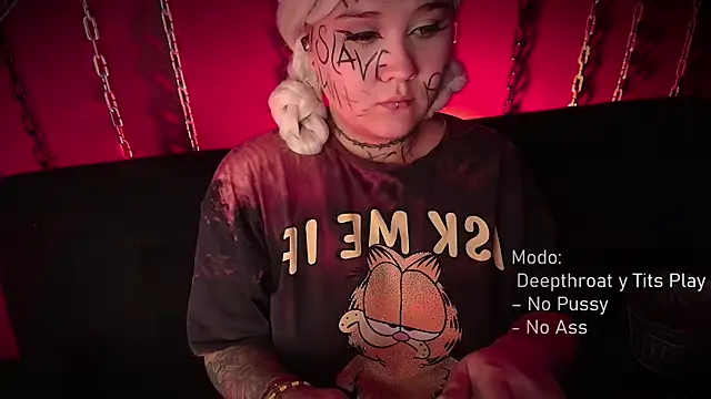 Snapshot of Laura_takint chatting on 03/06/25, 10:15 Laura takint online show from 03/06/25, 10:15