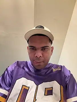 Snapshot of marhi32 chatting on 03/25/26, 06:03 marhi32 online show from 03/25/26, 06:03