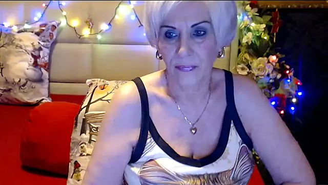 Snapshot of HappyWomanOn chatting on 01/02/25, 07:29 HappyWomanOn online show from 01/02/25, 07:29