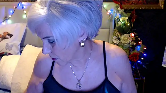 Snapshot of HappyWomanOn chatting on 01/19/25, 07:37 HappyWomanOn online show from 01/19/25, 07:37