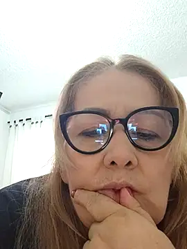 Nayla Garner online show from 11/29/25, 09:29