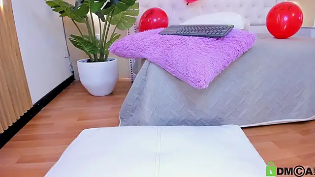 Mackenzie 17 online show from 02/20/26, 08:27