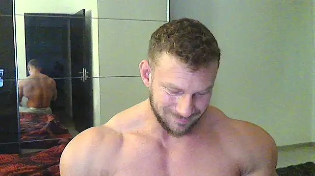 muscularkevin online show from 12/17/24, 06:24