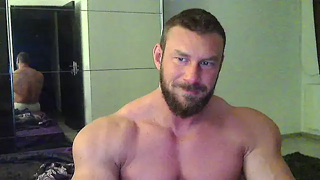 Snapshot of muscularkevin chatting on 04/28/26, 03:22 muscularkevin online show from 04/28/26, 03:22