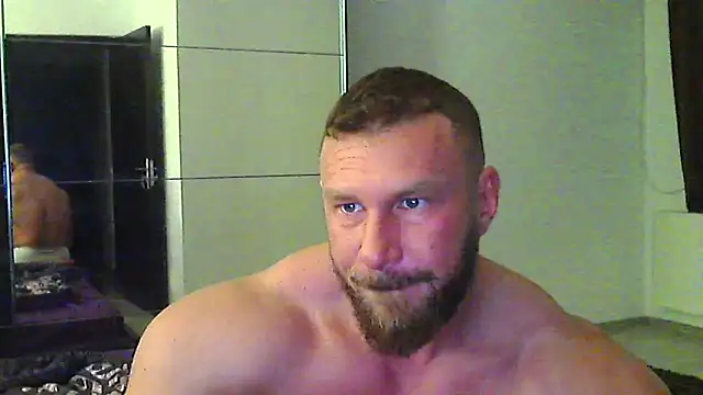 Snapshot of muscularkevin chatting on 04/29/26, 03:21 muscularkevin online show from 04/29/26, 03:21