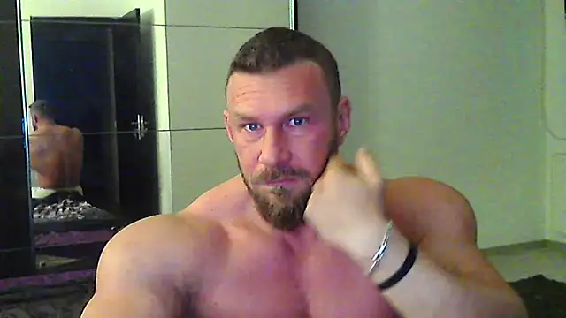 Snapshot of muscularkevin chatting on 05/04/26, 03:24 muscularkevin online show from 05/04/26, 03:24