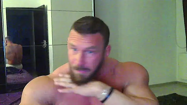 Snapshot of muscularkevin chatting on 05/07/26, 03:23 muscularkevin online show from 05/07/26, 03:23