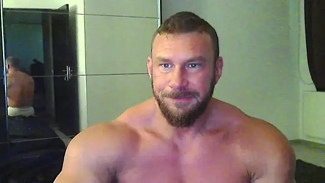 Snapshot of muscularkevin chatting on 05/28/26, 03:59 muscularkevin online show from 05/28/26, 03:59