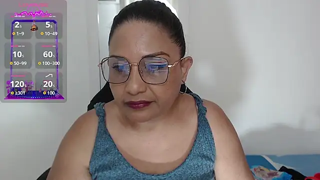 Snapshot of Katha_Marck chatting on 09/22/25, 01:13 Katha Marck online show from 09/22/25, 01:13