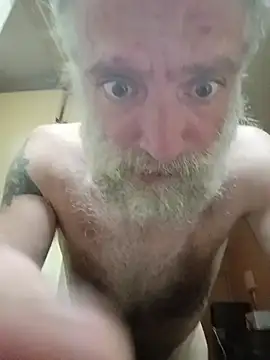 Snapshot of begood4daddy2day chatting on 11/09/25, 05:39 begood4daddy2day online show from 11/09/25, 05:39