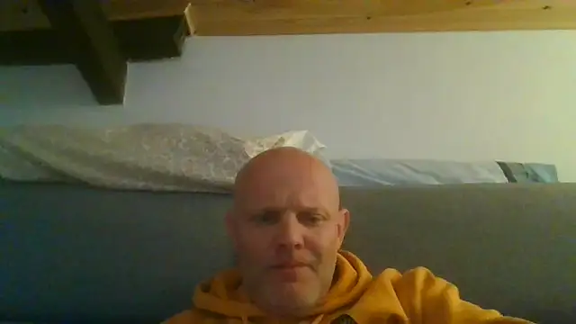 davigochi77bcn online show from 11/18/25, 08:02