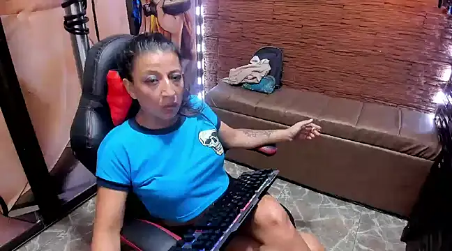 Snapshot of mature_sexi40 chatting on 01/18/25, 02:58 mature sexi40 online show from 01/18/25, 02:58