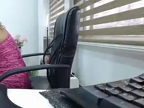 jesy hot online show from 02/22/25, 08:09