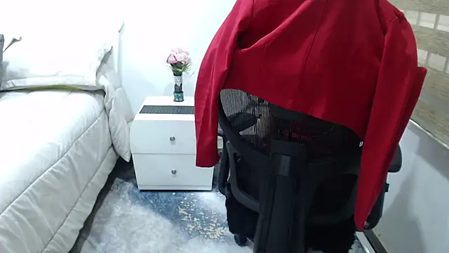 jesy hot online show from 04/23/26, 10:23