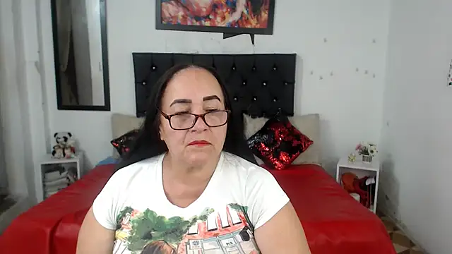 Snapshot of Sweetbigcatt chatting on 01/26/25, 04:09 Sweetbigcatt online show from 01/26/25, 04:09