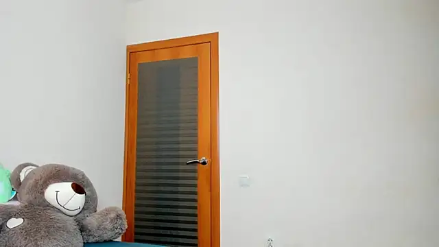 FlowerOfSin2001 online show from 09/19/25, 04:51