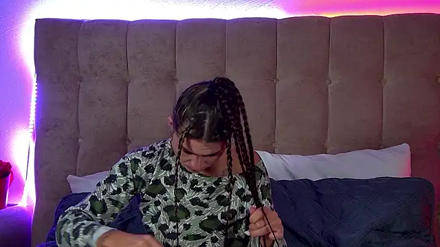 RachelSimpson online show from 10/12/25, 06:29