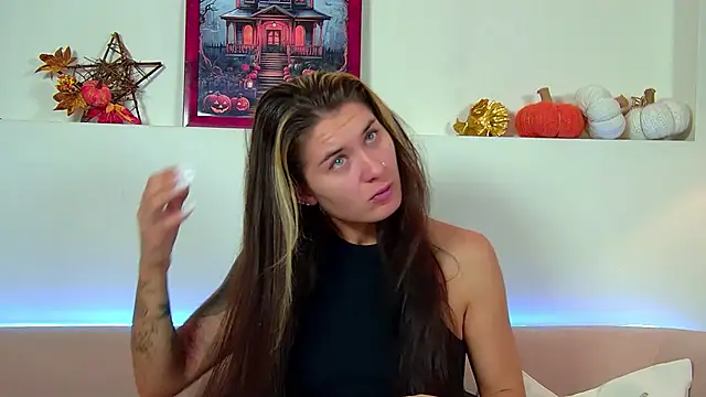 RachelSimpson online show from 10/26/25, 06:25