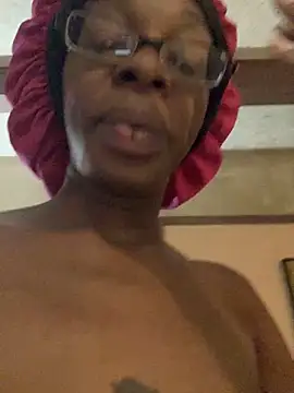 Snapshot of Jasmine_FullsShine chatting on 09/18/25, 12:40 Jasmine FullsShine online show from 09/18/25, 12:40