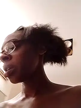 Snapshot of Jasmine_FullsShine chatting on 09/22/25, 12:51 Jasmine FullsShine online show from 09/22/25, 12:51