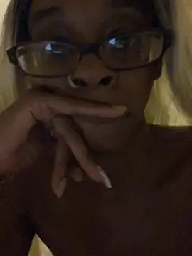 Snapshot of Jasmine_FullsShine chatting on 04/29/26, 02:37 Jasmine FullsShine online show from 04/29/26, 02:37