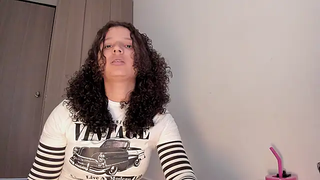 Cositarica  online show from 10/04/25, 02:37