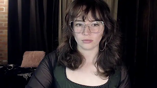 Snapshot of Hannah-Valhalla chatting on 09/24/25, 12:47 Hannah-Valhalla online show from 09/24/25, 12:47